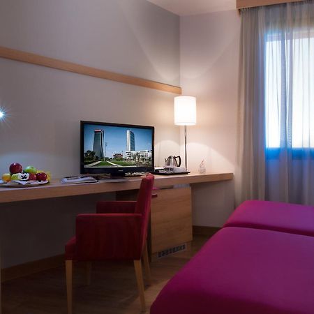 Dolce By Wyndham Milan Malpensa Hotel Somma Lombardo Exterior photo