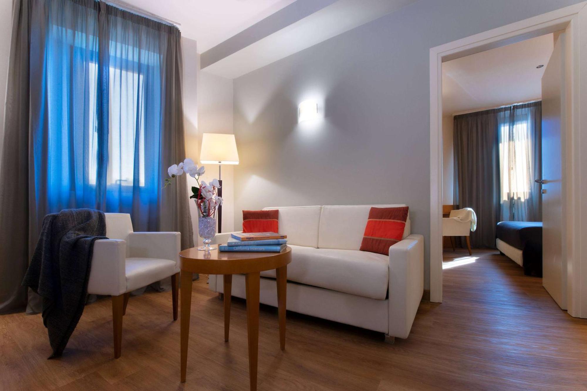 Dolce By Wyndham Milan Malpensa Hotel Somma Lombardo Exterior photo