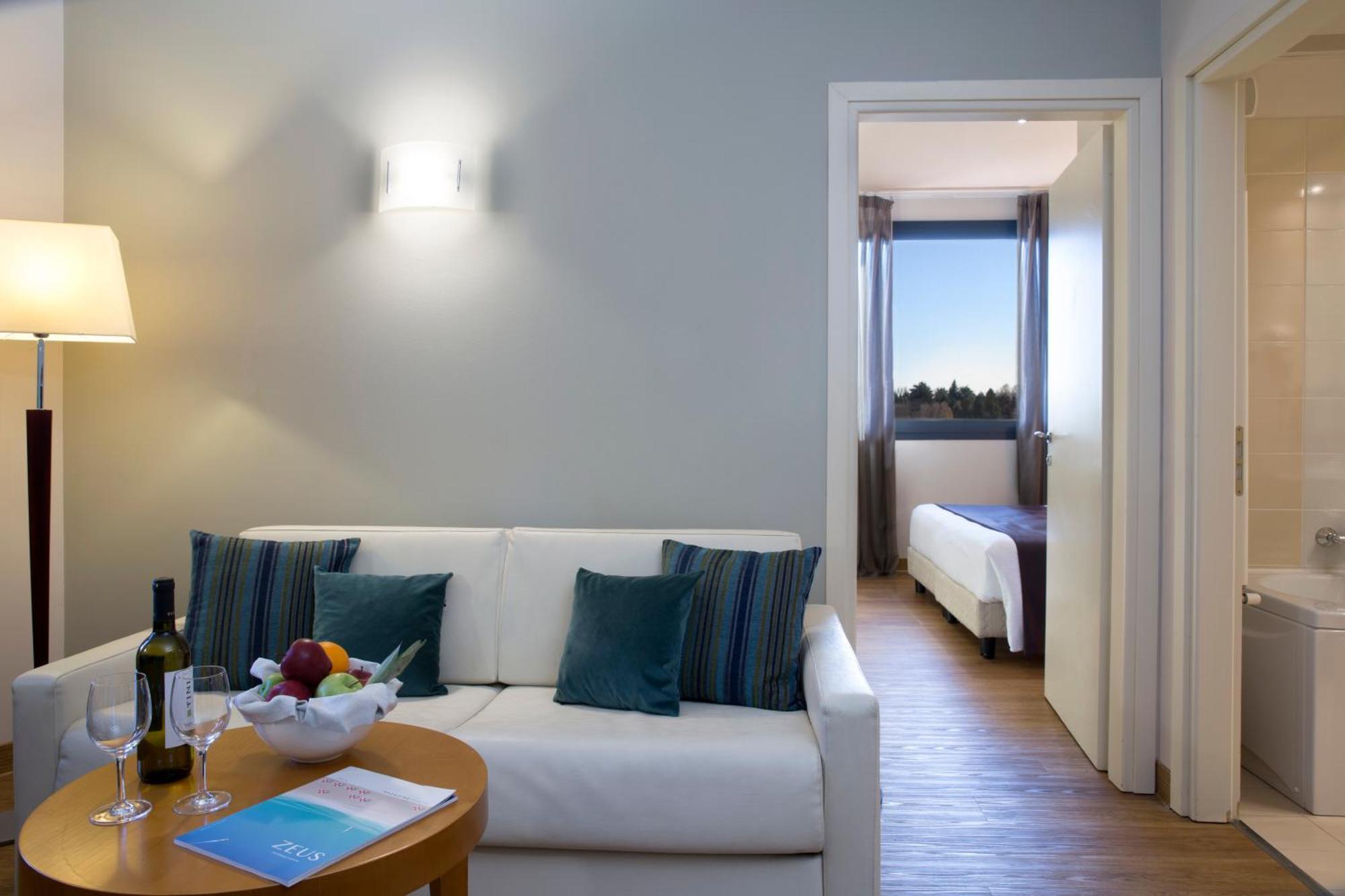 Dolce By Wyndham Milan Malpensa Hotel Somma Lombardo Exterior photo